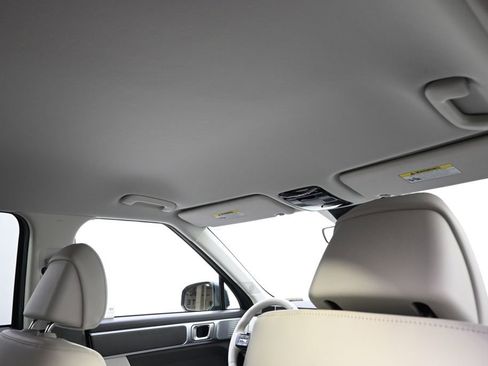 Used 2025 Hyundai Santa Fe SEL AWD/4WD image 17