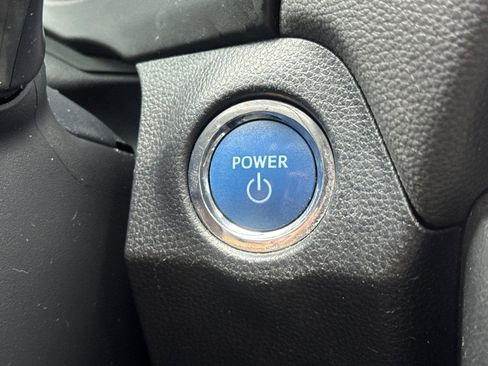 Used 2021 Toyota RAV4 XLE w/ Convenience Package AWD/4WD image 22