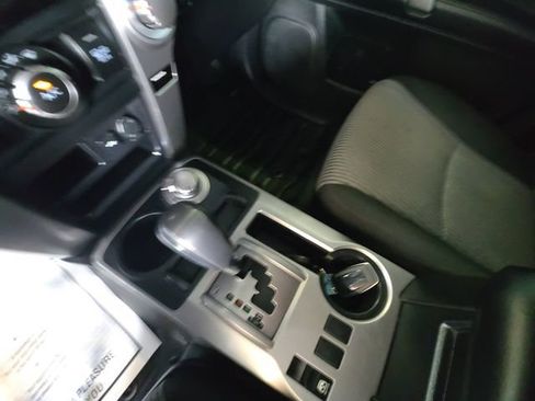 Used 2022 Toyota 4Runner SR5 AWD/4WD image 18