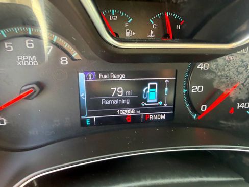 Used 2018 Chevrolet Impala LT FWD image 14