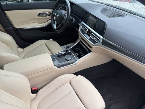 Used 2020 BMW 330i Sedan w/ Convenience Package image 29