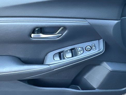 New 2025 Nissan Sentra SV image 8