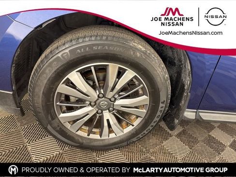 Used 2020 Nissan Pathfinder S FWD image 28