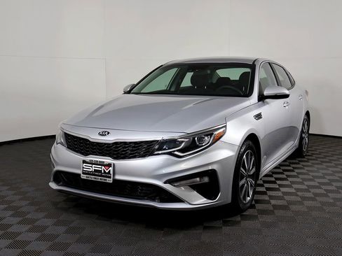 Used 2019 Kia Optima LX w/ LX 17" Wheel Package image 3