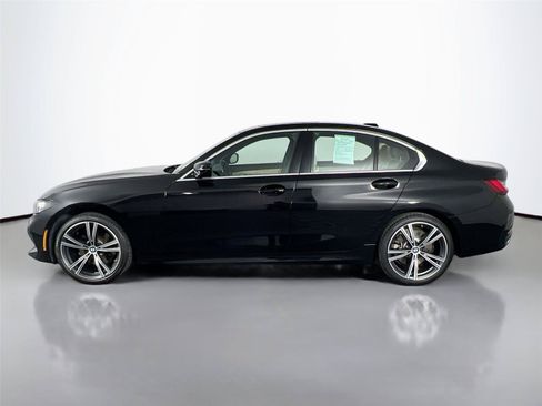 Certified 2024 BMW 330i xDrive Sedan w/ Convenience Package AWD/4WD image 3