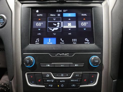 Used 2019 Ford Fusion SEL FWD image 30