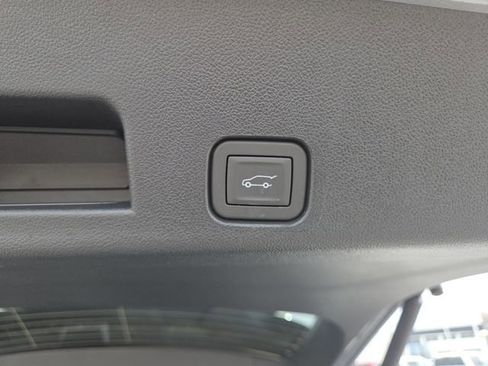New 2026 GMC Acadia Elevation w/ Elevation Premium Package AWD/4WD image 18