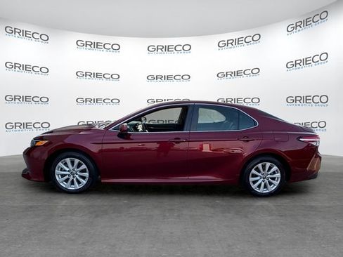 Used 2019 Toyota Camry LE FWD image 4