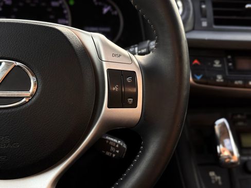 Used 2012 Lexus CT 200h Premium image 42