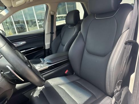 Used 2025 Genesis GV70 2.5T AWD/4WD image 14