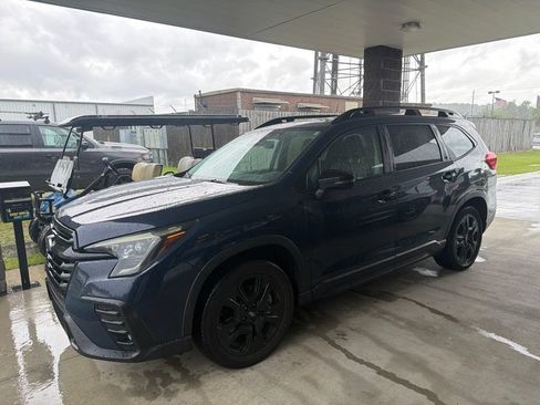 Used 2023 Subaru Ascent Onyx Edition AWD/4WD image 2