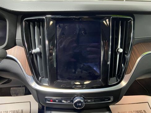 Used 2023 Volvo S60 B5 Ultimate image 11
