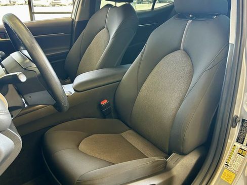 Used 2023 Toyota Camry LE image 14