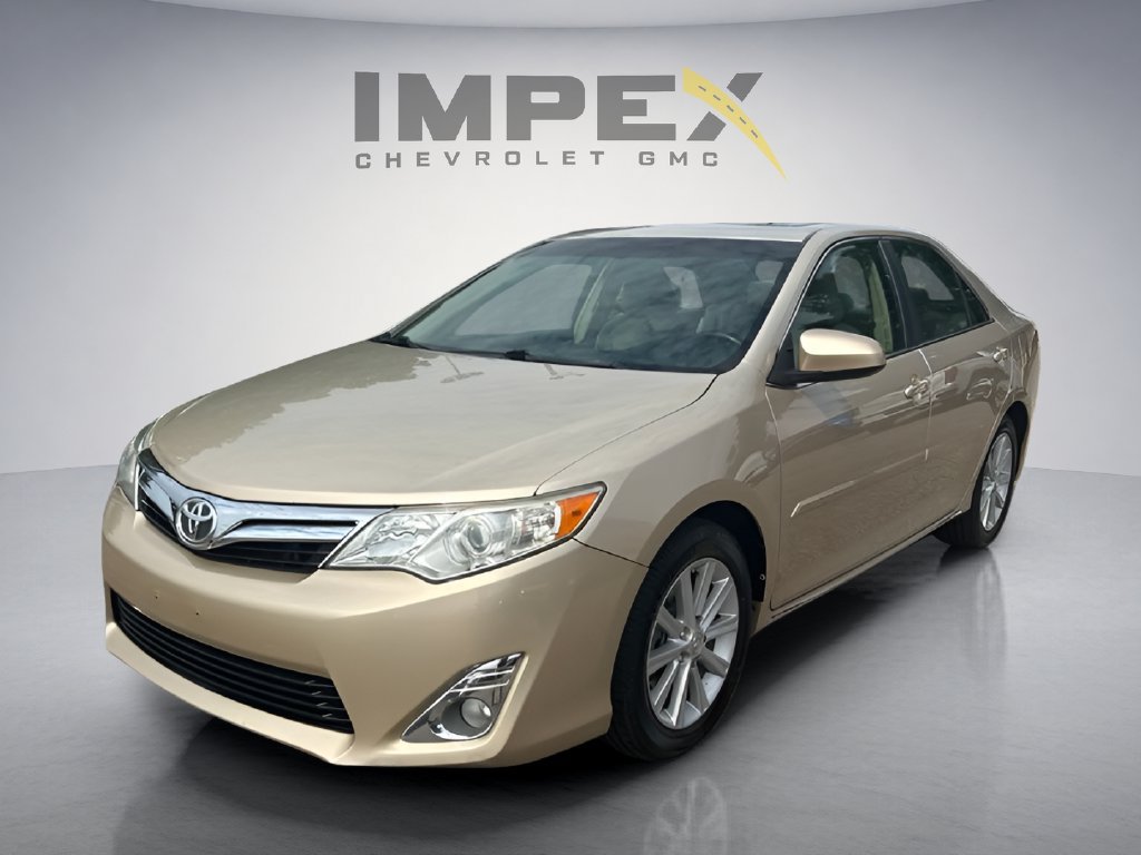 Used 2012 Toyota Camry XLE FWD image 1