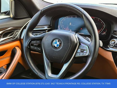 Used 2021 BMW 530i w/ Convenience Package image 29