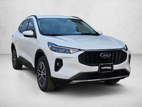 New 2026 Ford Escape SE FWD image 7