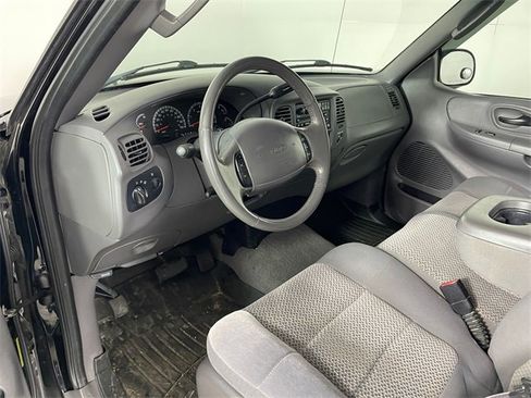 Used 2002 Ford F150 King Ranch image 3