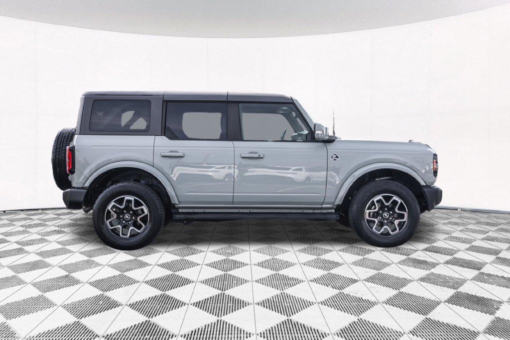 Used 2022 Ford Bronco Outer Banks AWD/4WD image 12
