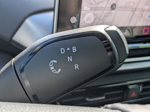 New 2025 Volkswagen ID.4 Pro image 27