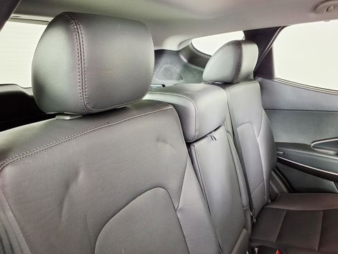 Used 2017 Hyundai Santa Fe Sport image 12