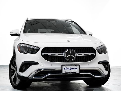 Used 2025 Mercedes-Benz GLA 250 4MATIC image 3