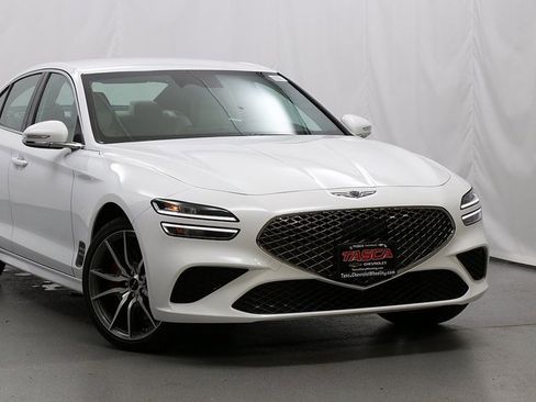 Used 2025 Genesis G70 2.5T image 2