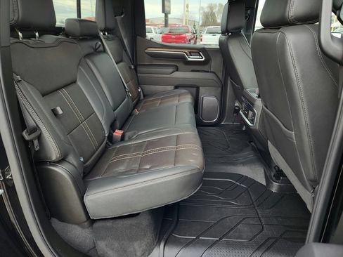 Used 2025 Chevrolet Silverado 1500 High Country AWD/4WD image 12