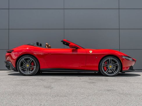 Certified 2024 Ferrari Roma Spider RWD image 7
