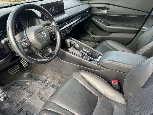 Used 2023 Honda Accord Sport image 9