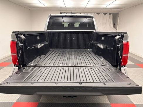 Used 2024 Toyota Tacoma TRD Off-Road image 21