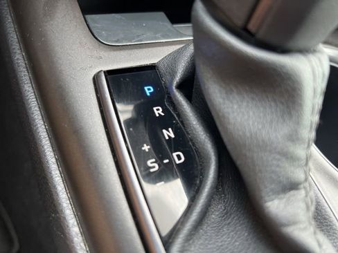 Used 2024 Toyota Camry SE image 25