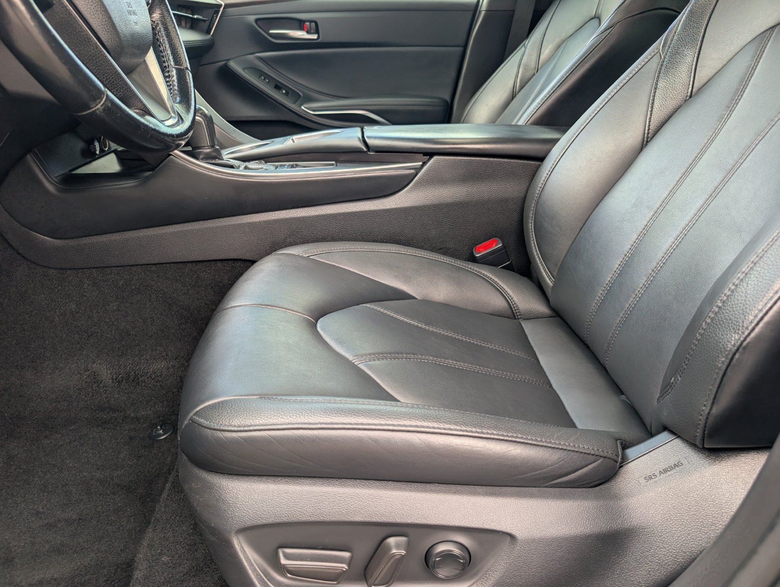 Used 2020 Toyota Avalon XLE w/ Moonroof Package FWD image 15
