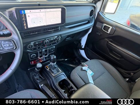 Used 2024 Jeep Wrangler Unlimited Rubicon AWD/4WD image 30