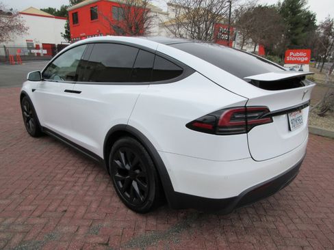 Used 2022 Tesla Model X image 67