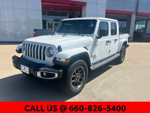 Used 2021 Jeep Gladiator Overland AWD/4WD image 2