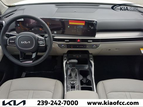 New 2025 Kia Sorento S w/ Panoramic Sunroof Package image 14