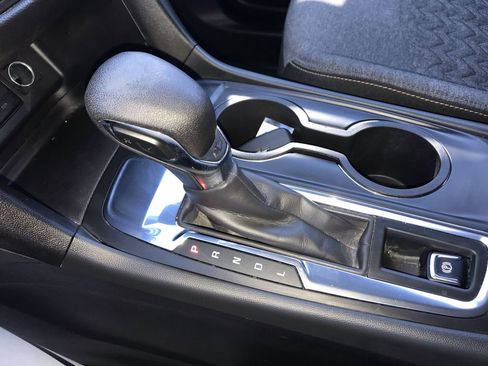 Used 2023 Chevrolet Equinox LT FWD image 19