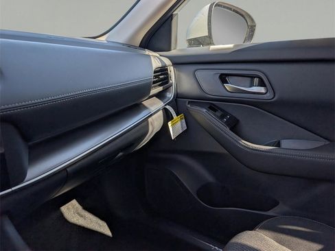 New 2026 Nissan Rogue SV image 29