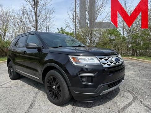 Used 2019 Ford Explorer XLT image 1