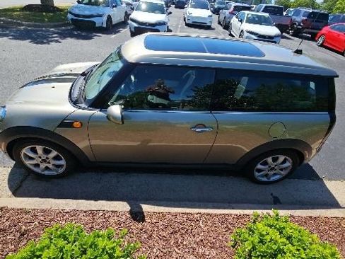 Used 2009 MINI Cooper Clubman Hardtop FWD image 2