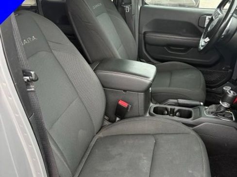 Used 2021 Jeep Wrangler Unlimited Sahara w/ Uconnect 4C Nav & Sound Group AWD/4WD image 28