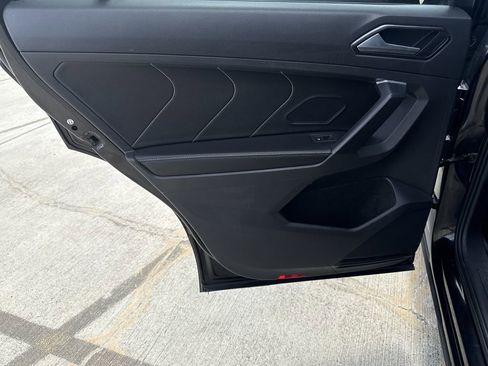 Used 2022 Volkswagen Tiguan SE R-Line FWD image 21