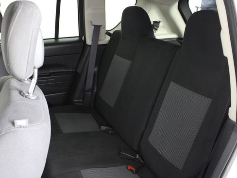 Used 2017 Jeep Compass Sport image 17