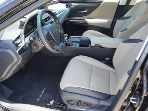 Used 2019 Lexus ES 350 w/ Premium Package FWD image 11
