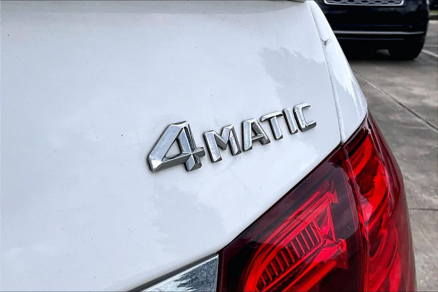 Used 2015 Mercedes-Benz E 400 4MATIC Sedan image 9