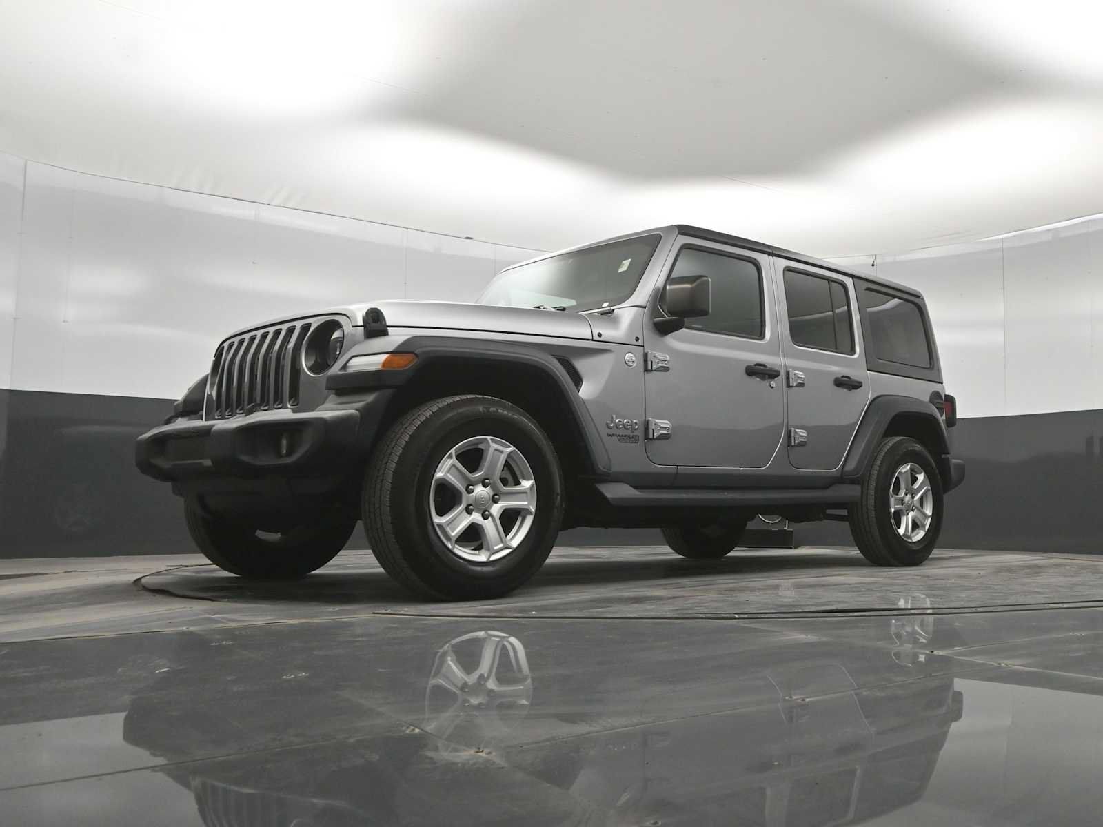 Used 2018 Jeep Wrangler Unlimited Sport S AWD/4WD image 34