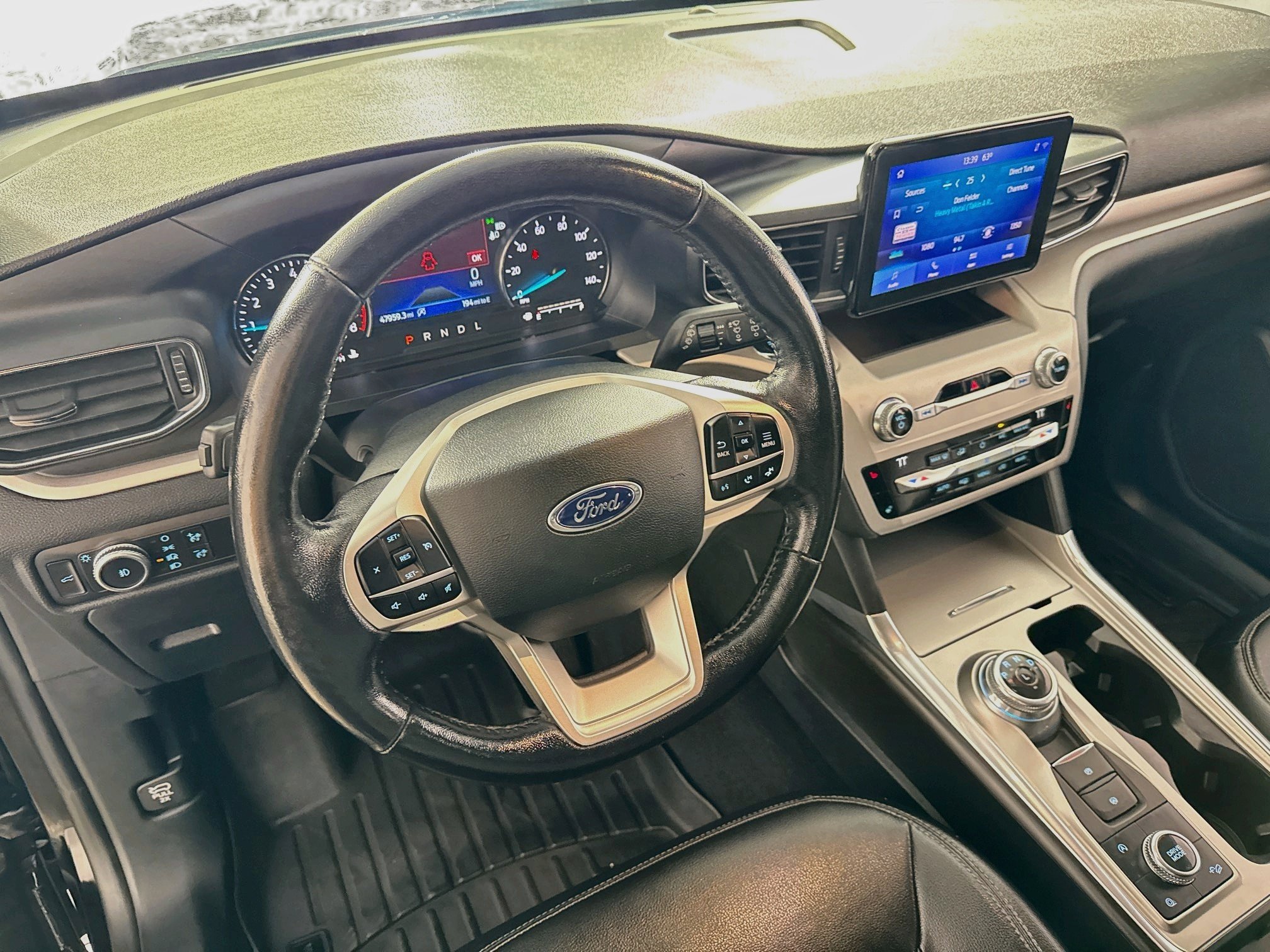 Used 2021 Ford Explorer XLT w/ Equipment Group 202A AWD/4WD image 22