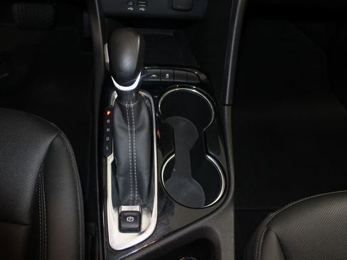 Used 2024 Buick Encore GX Sport Touring image 37