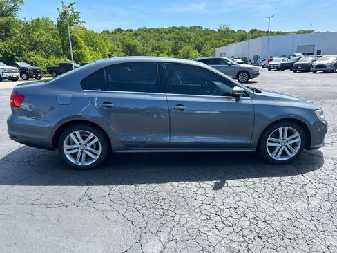 Used 2015 Volkswagen Jetta TDI SEL FWD image 4