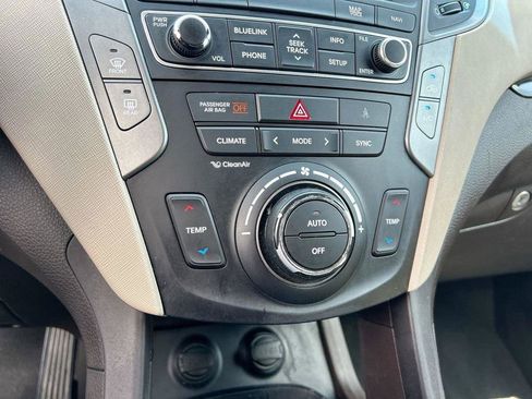 Used 2017 Hyundai Santa Fe Sport FWD image 29